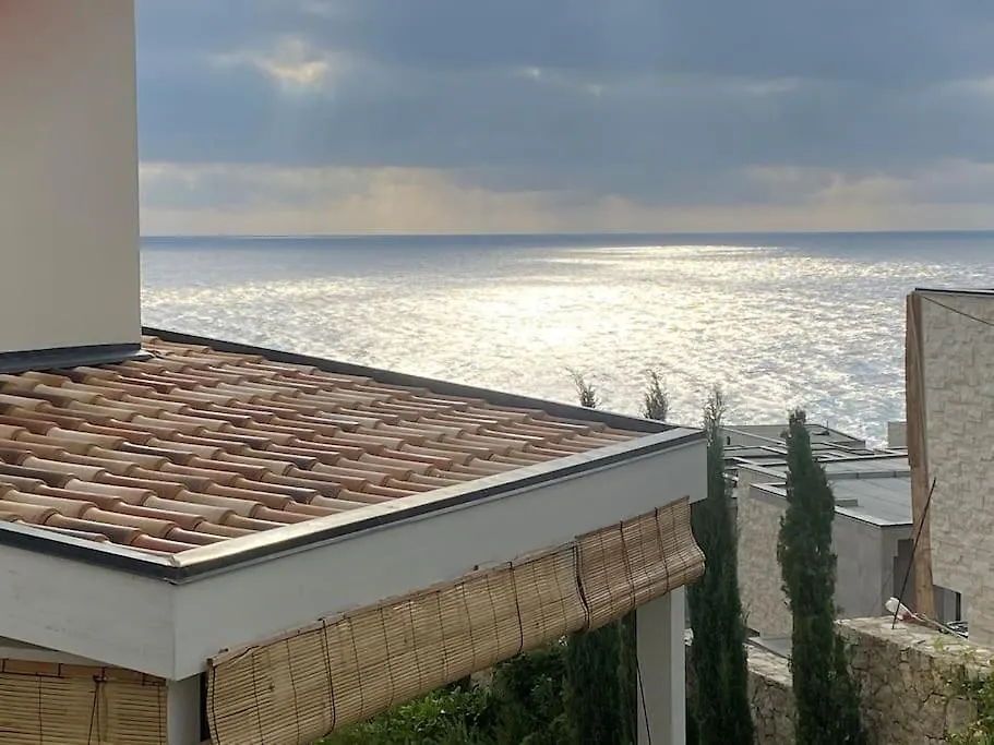 Holliday Home 200M From The Beach At White Rocks, דרמי בית נופש